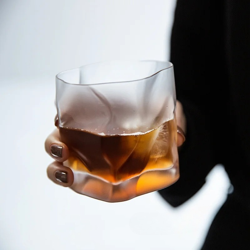 Nieregularny kryształowy kieli – Wine Beer Tasting recenzja i cena